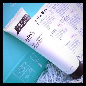 AHAVA: Deadsea Water Mineral Hand Cream